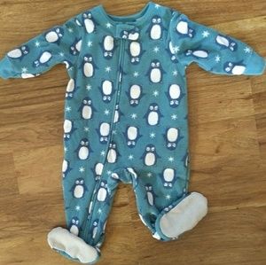 3/$12 NWOT penguin footie pajamas 6mo